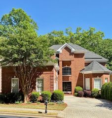 2075 River Falls Drive, Roswell, GA 30076
