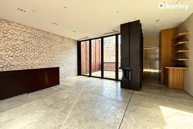 75 WARREN Street, New York City, NY 11201