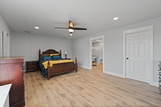 420 Overlook Drive, Cleburne, TX 76033