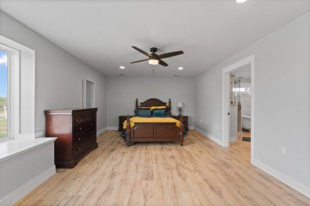 420 Overlook Drive, Cleburne, TX 76033