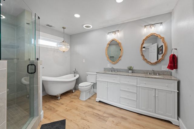 420 Overlook Drive, Cleburne, TX 76033