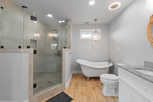 420 Overlook Drive, Cleburne, TX 76033