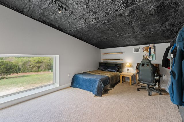 420 Overlook Drive, Cleburne, TX 76033