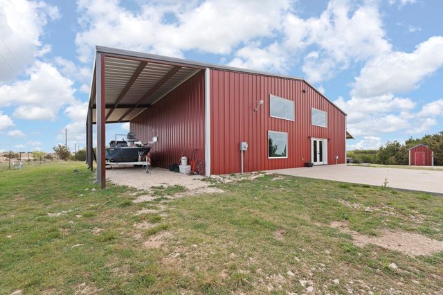420 Overlook Drive, Cleburne, TX 76033