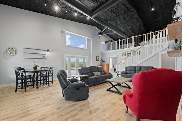 420 Overlook Drive, Cleburne, TX 76033