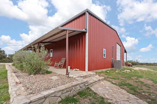 420 Overlook Drive, Cleburne, TX 76033