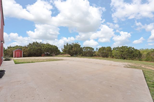 420 Overlook Drive, Cleburne, TX 76033