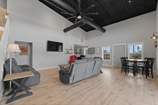 420 Overlook Drive, Cleburne, TX 76033