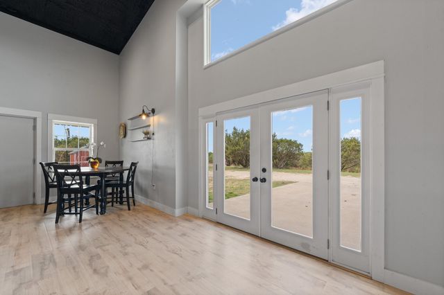 420 Overlook Drive, Cleburne, TX 76033