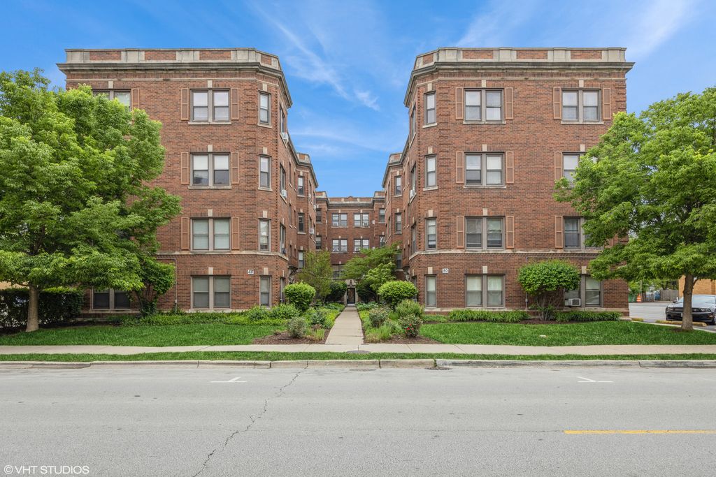 50 Forest Avenue 3S, Riverside, IL 60546