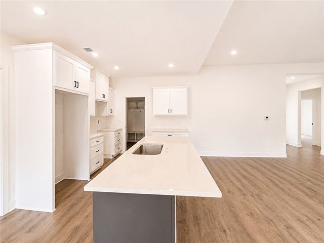 2 Boswell Drive, Bella Vista, AR 72715