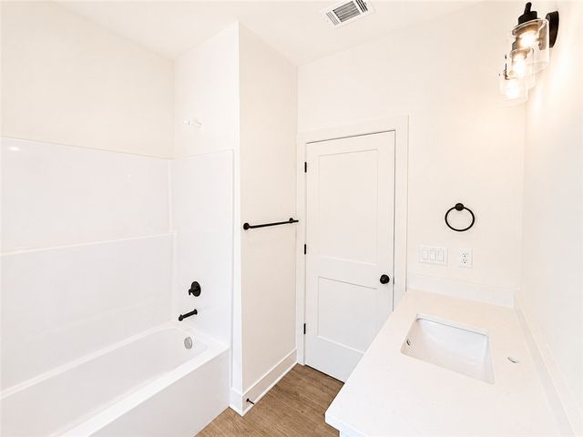 2 Boswell Drive, Bella Vista, AR 72715