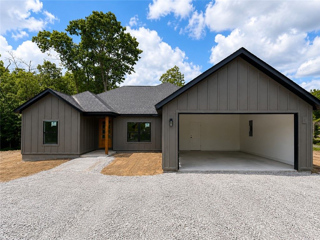 2 Boswell Drive, Bella Vista, AR 72715