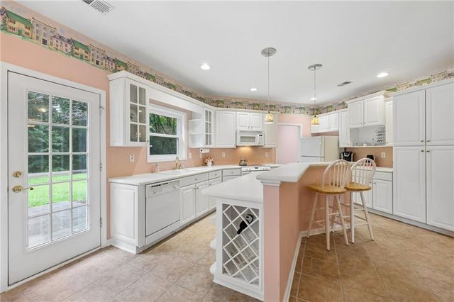 535 Willowwind Drive, Loganville, GA 30052