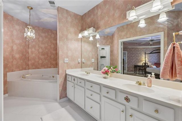 535 Willowwind Drive, Loganville, GA 30052