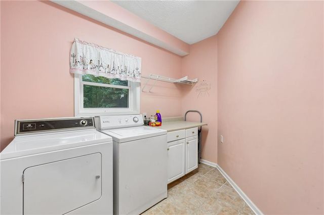 535 Willowwind Drive, Loganville, GA 30052