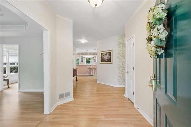 535 Willowwind Drive, Loganville, GA 30052