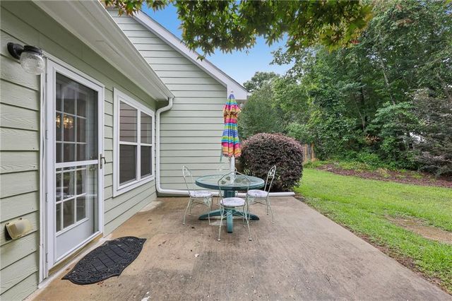 535 Willowwind Drive, Loganville, GA 30052