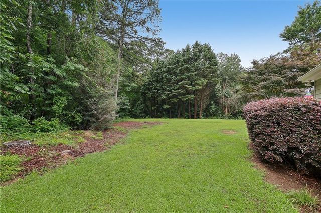 535 Willowwind Drive, Loganville, GA 30052