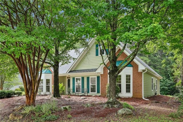 535 Willowwind Drive, Loganville, GA 30052
