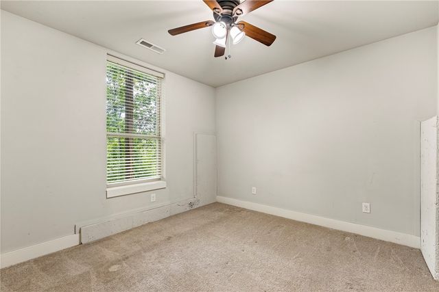 1615 Cresent Street, Bentonville, AR 72712