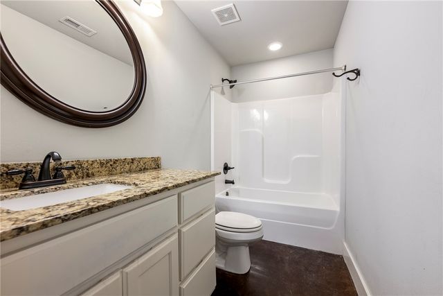 1615 Cresent Street, Bentonville, AR 72712