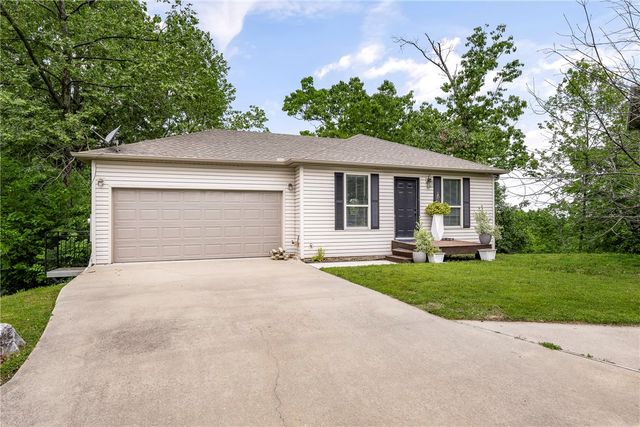 1615 Cresent Street, Bentonville, AR 72712