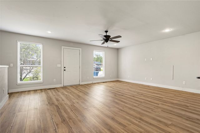 1615 Cresent Street, Bentonville, AR 72712