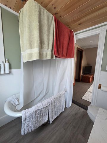 32 Wesley Drive, St. Johnsbury, VT 05819