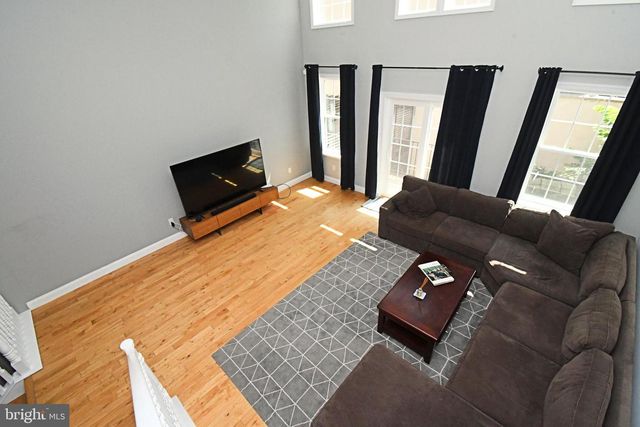 919 N AMERICAN ST, Philadelphia, PA 19123