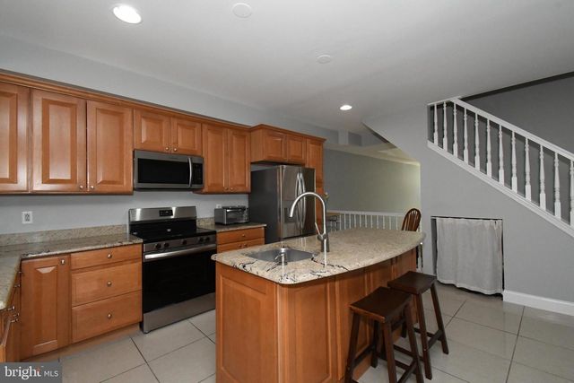 919 N AMERICAN ST, Philadelphia, PA 19123