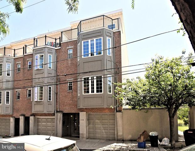 919 N AMERICAN ST, Philadelphia, PA 19123