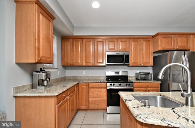 919 N AMERICAN ST, Philadelphia, PA 19123