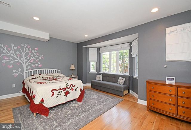919 N AMERICAN ST, Philadelphia, PA 19123