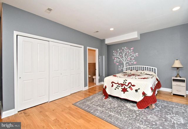 919 N AMERICAN ST, Philadelphia, PA 19123