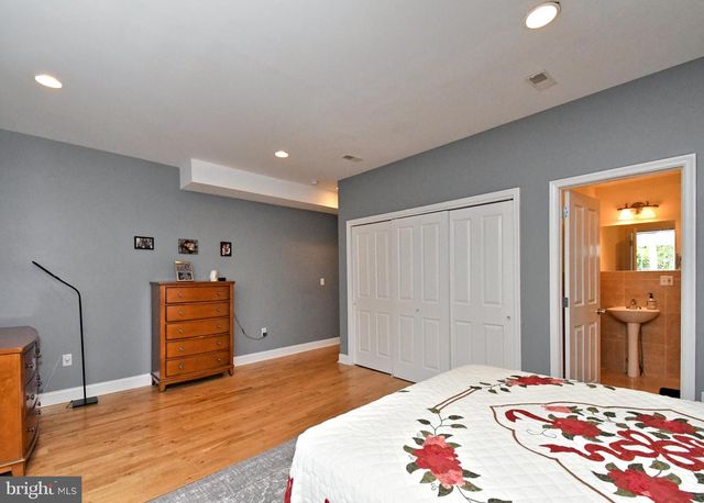 919 N AMERICAN ST, Philadelphia, PA 19123