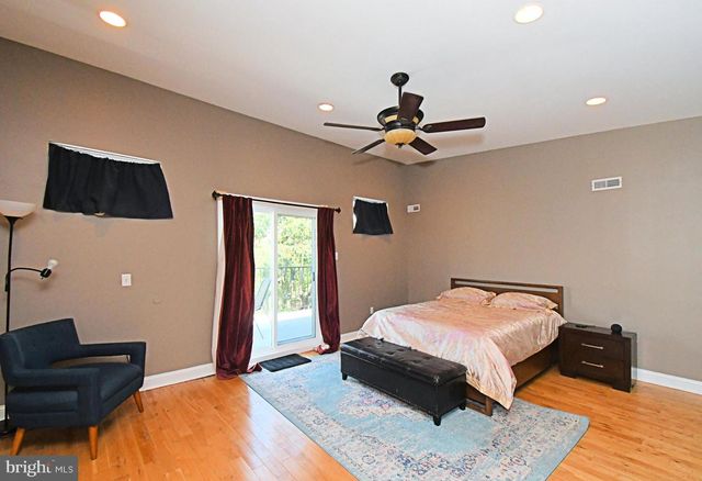 919 N AMERICAN ST, Philadelphia, PA 19123