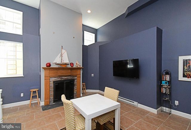 919 N AMERICAN ST, Philadelphia, PA 19123