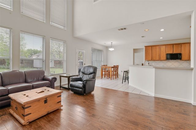 2104 Glen Manor Road, Corinth, TX 76208
