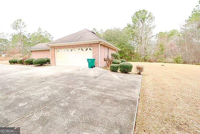 4898 Timberwood Drive, Hahira, GA 31632