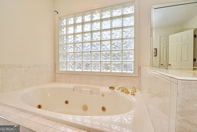 4898 Timberwood Drive, Hahira, GA 31632