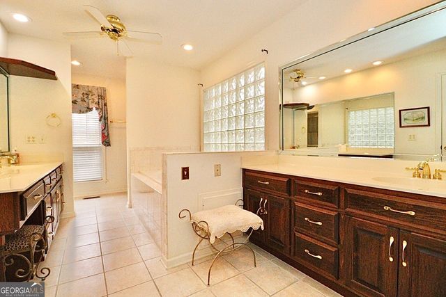 4898 Timberwood Drive, Hahira, GA 31632