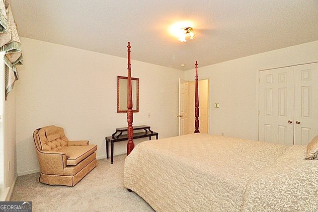 4898 Timberwood Drive, Hahira, GA 31632