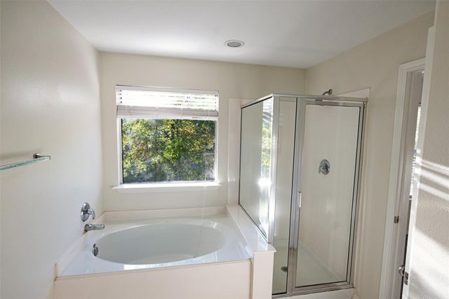 11 Summerhaze Circle, The Woodlands, TX 77382