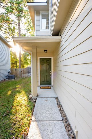11 Summerhaze Circle, The Woodlands, TX 77382