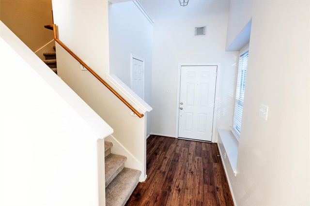 11 Summerhaze Circle, The Woodlands, TX 77382