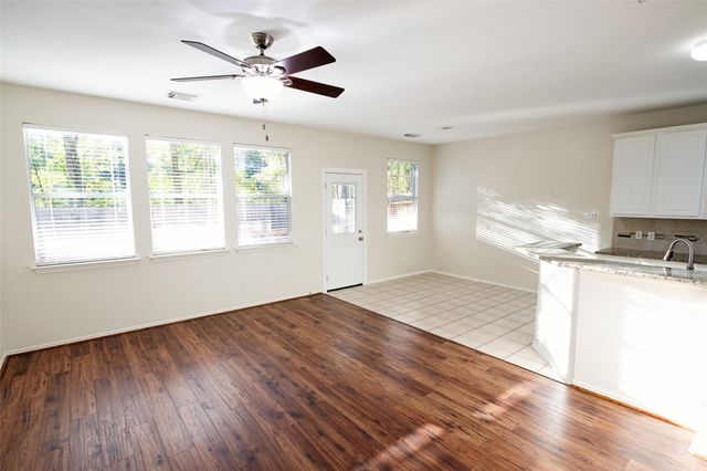 11 Summerhaze Circle, The Woodlands, TX 77382