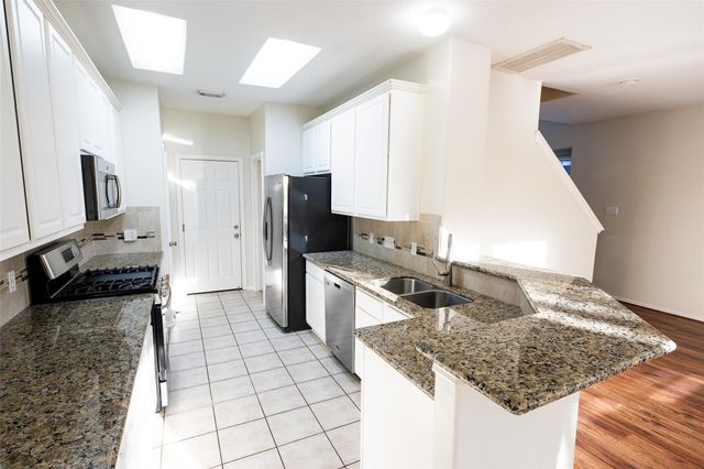 11 Summerhaze Circle, The Woodlands, TX 77382