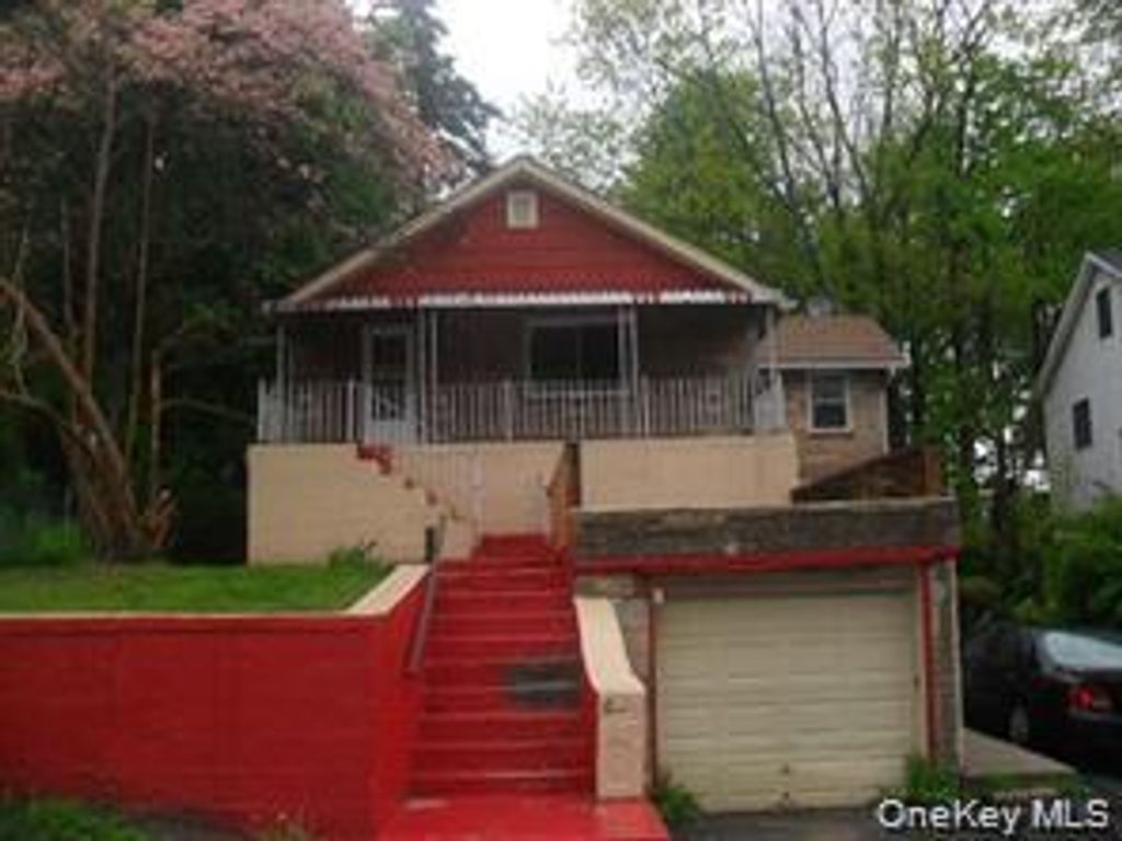 8 smith Street, Monticello, NY 12701