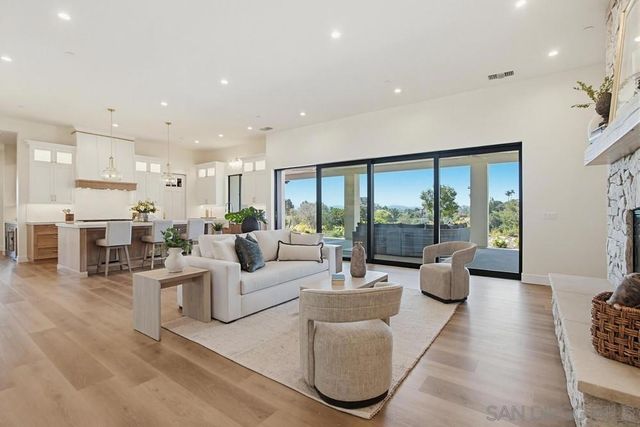 575 Twin Country Lane, Fallbrook, CA 92028